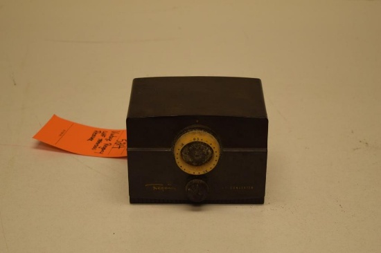 VINTAGE REGENCY UHF TELEVISION RECEIVER