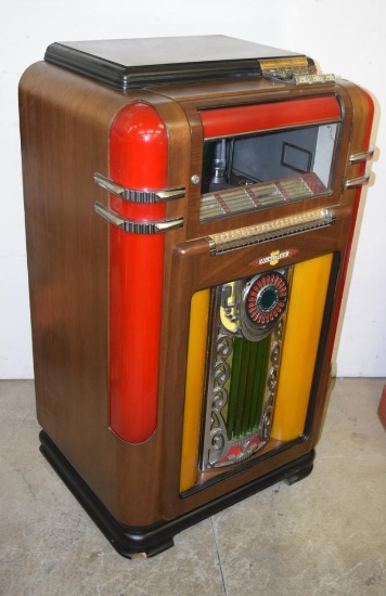 WURLITZER 600A JUKEBOX RESTORED YEARS AGO, WITH RECORDS AND TRAYS