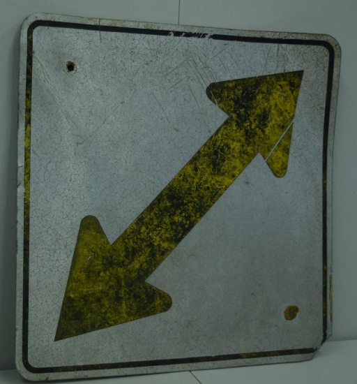 (2) VINTAGE ALUMINUM DIRECTION ARROW AND ROAD SIGN, RETIRED