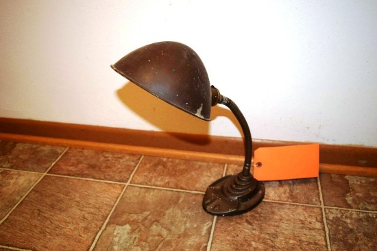 VINTAGE GOOSENECK DESK LAMP, 1940S ERA