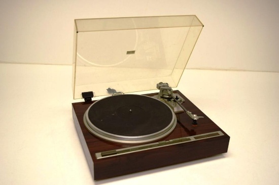 VINTAGE HITACHI DIRECT DRIVE FULL AUTOMATIC TURNTABLE, HT-500 WITH SHURE TX95 CARTRIDGE