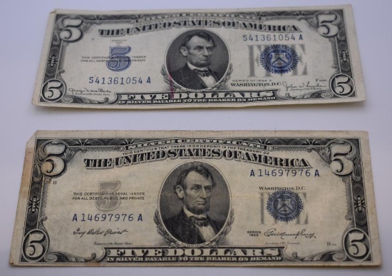 LOT OF $5 US DOLLAR BILLS , INCLUDES A NUMBER OF SILVER PAPER CURRENCY CERTIFICATES AS SHOWN