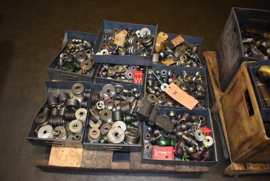 SMALL SKID WITH LARGE ASSORTMENT OF THREAD ROLLS, VARIOUS SIZES