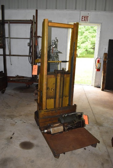 Crown Die Lift, Model B-S, S/N: L-10912-2, No Motor