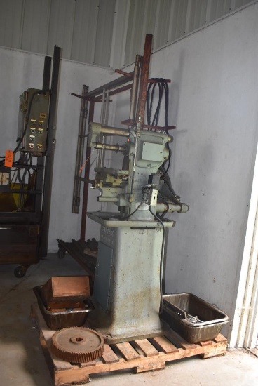 BURKE MACHINE TOOL CO. HORIZONTAL MILLING MACHINE, B-100-4, WITH 3 3/4" x 15 1/4" T-SLOT TABLE