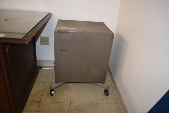 Mobile Metal Cabinet With Single Door
