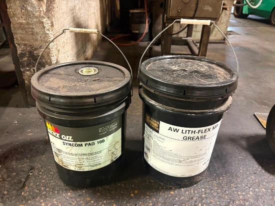(2) 5-GALLON CONTAINERS: ONE WITH PARTIAL BENZ OIL SYNCOM PAO100 AND ONE FARM RATED AW LITH-FLEX MP