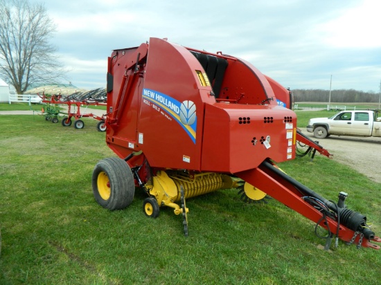 New Holland 450 Roll Belt Utility Round Baler