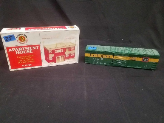 Apartment House HO scale & Storage container