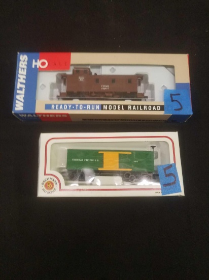 HO Scale train cars