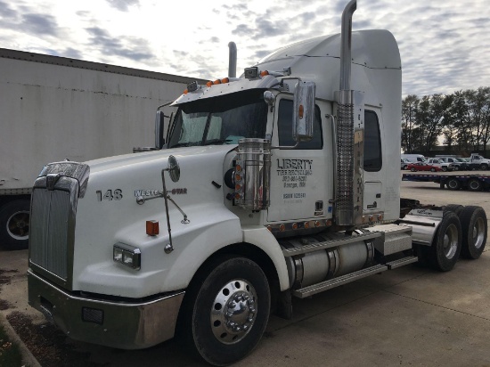 2009 Western Star Semi Tractor with Sleeper