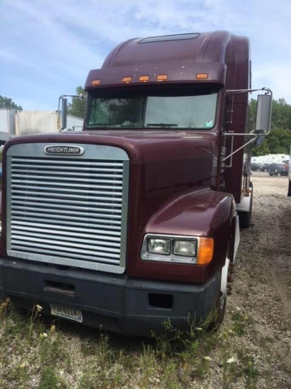 2000 Freightliner Semi Tractor