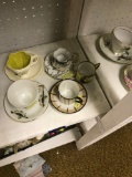 4 Tea cups