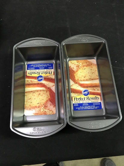 Wilton perfect results nonstick loaf pans