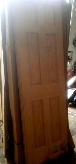 Pallet variety of doors 26 total