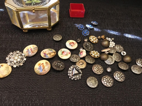 Antique/vintage buttons