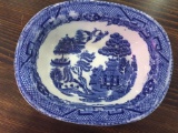 9? x 7? BLUE WILLOW STAFFORDSHIRE ENGLAND