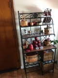 Pie rack shelf with wine holders