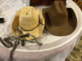 Cowboy hat/strawhat & spurs