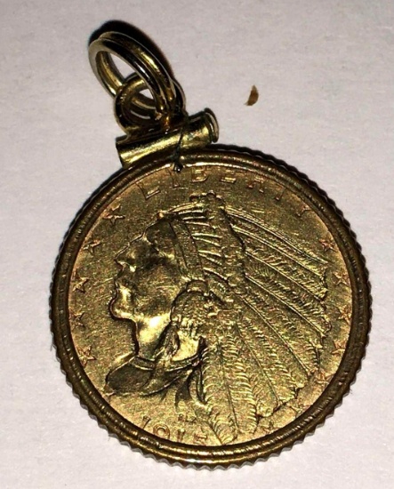 GOLD 1915 Indian Head 2 and Half Dollar Coin with Necklace holder-Coin is BU or better GOLD