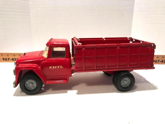 Ertl Stock Truck with Fold up sides-Original Condition