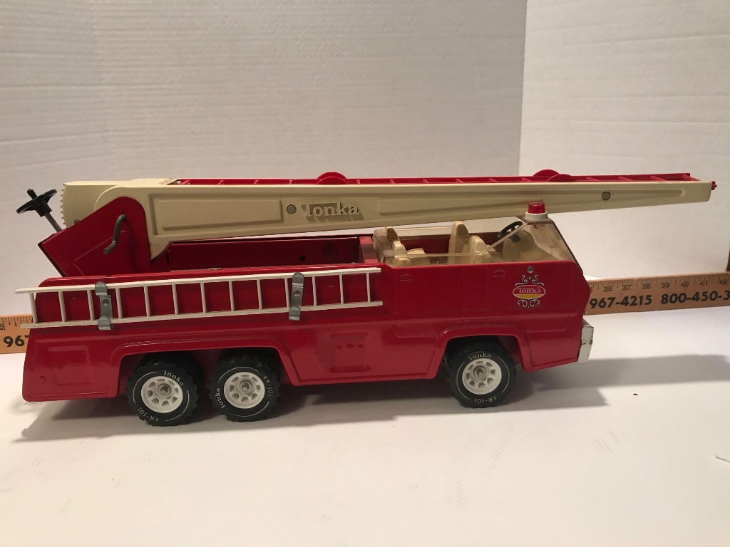 tootsietoy shuttle truck 1967