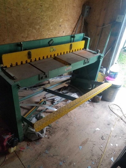 Grizzly Industrial Metal Precision Foot Shear ***PICK UP IN ADAIR, IA**