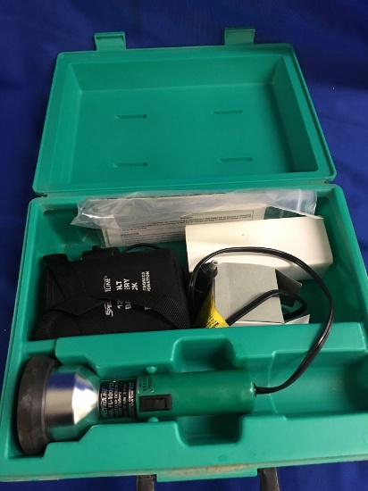 Spectroline , model FLK -100 , UV-Fluorescent leak detection Kit