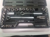 Socket set with 2 drivers and multiple sockets in case