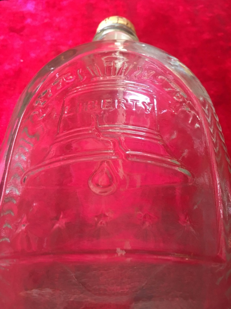 Nice Vintage Log Cabin Syrup Amber Embossed Eagle 1776
