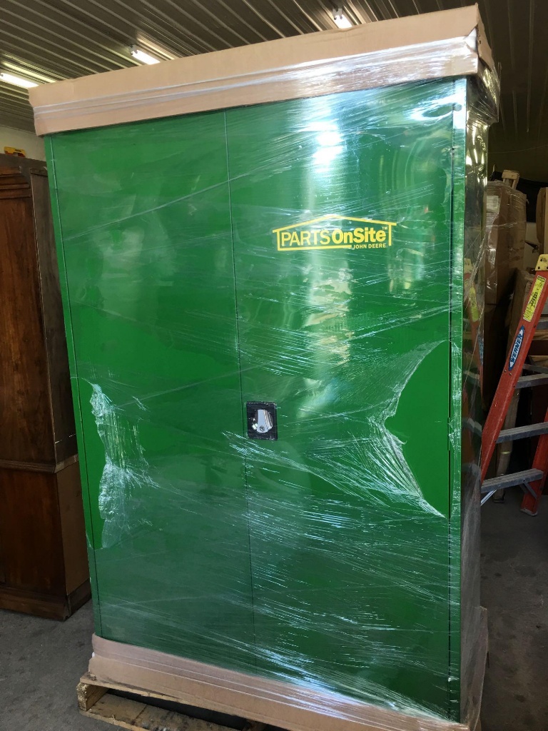 Lot John Deere Tool Box 46 X 6 Ft X2ft Proxibid Auctions
