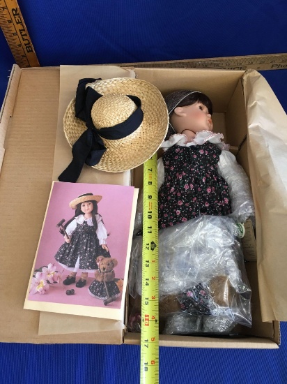 The Boyds Collection Doll, The Yesterday?s Child Doll Collection #4943 ?Laurel"