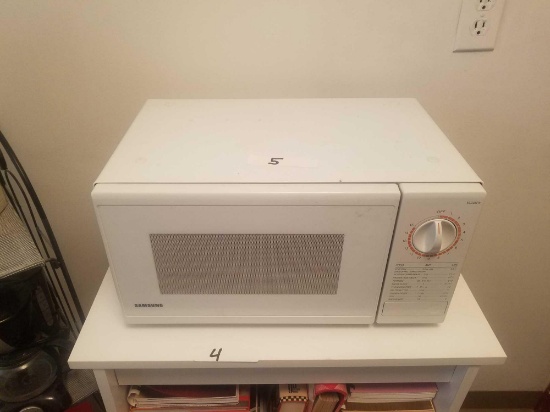 Samsung small Microwave