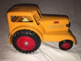 1/16th Scale Models 1984 Minny Moline Comfort Cab Tractor