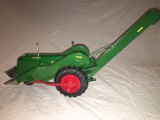 1/16th Ertl Oliver 88 Row Crop Tractor with picker original