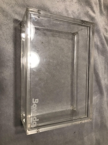 Boveda small acrylic humidor case