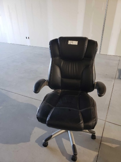 Leather office roller chair
