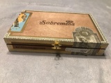 DT&T Sobremesa Corona Grande cigars