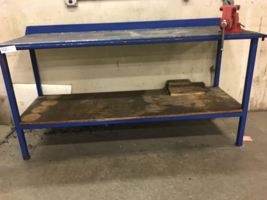 Metal work bench with vice
