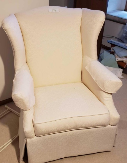 White cloth Chair