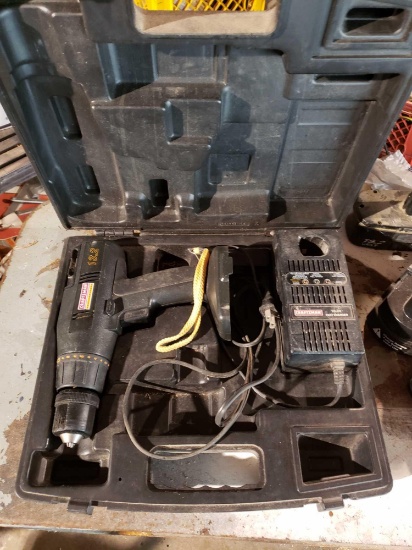 Battery powered drill set
