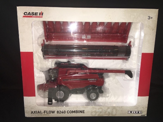 1/32nd Ertl Case Axial-Flow 8240 Combine NIB