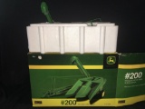 1/16th SpecCast John Deere 200 Two Row Picker NIB hand crank pedestal is detached from Tongue