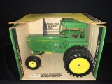1/16th 1980?s Ertl John Deere Yellow Top 4240 Tractor with Duals NIB