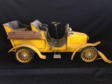 1/8th Approx Model T type Car Fender needs reattached