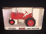 1/16th Ertl Case Vac Tractor