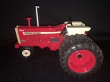 1/16th Ertl Farmall 1206 Diesel Tractor 40th Anniversary with duals