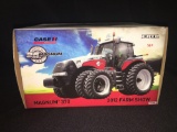 1/32nd Ertl Case Magnum 370 Tractor 2012 Farm Show NIB