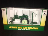1/16th SpecCast Oliver 660 Gas Tractor with 84 Sickle Mower 2009 Mark Twain Show NIB Rare