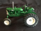 1/16th SpecCast Oliver 440 Tractor 1989 Collectors Edition Nice